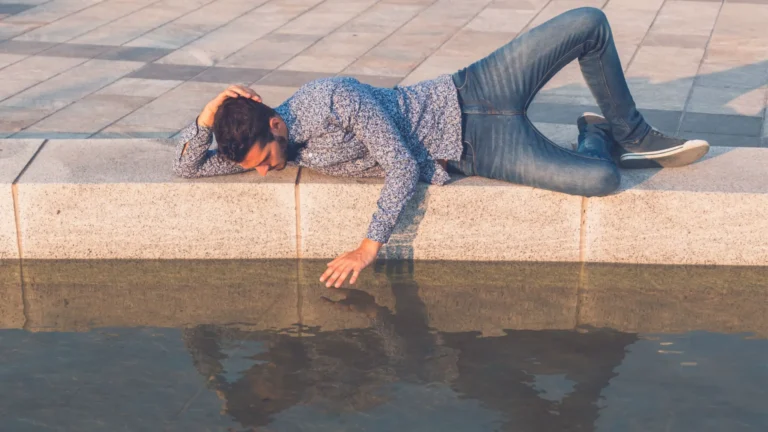 Are You Dating a Narcissist? 15 Signs You Shouldn’t Ignore