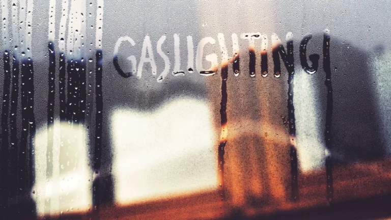 15 Signs of Gaslighting in a Relationship You Should Never Ignore