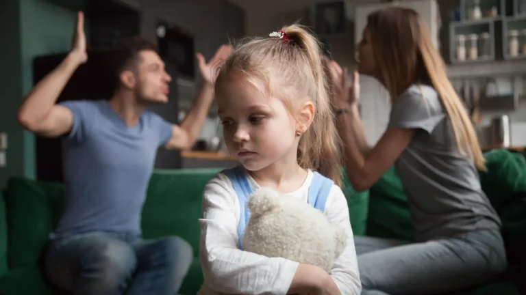 15 Ways Narcissistic Parents Damage Their Children