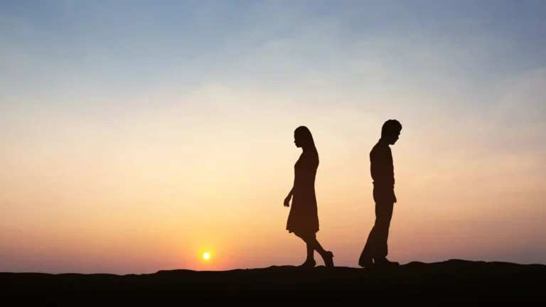 12 Signs It’s Time to Let Go of a Relationship
