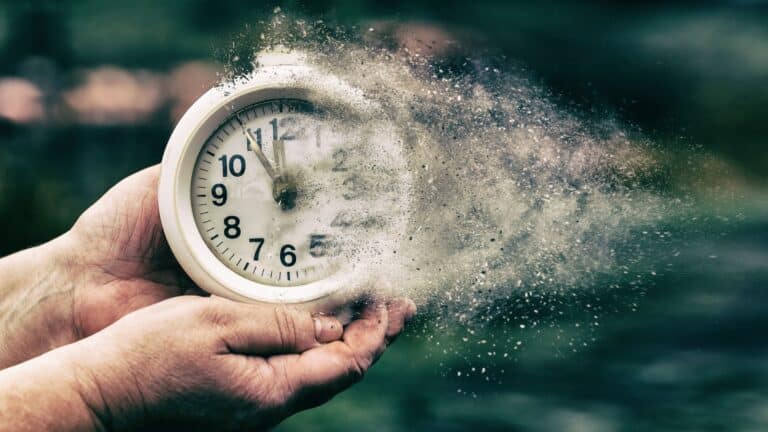 clock life time