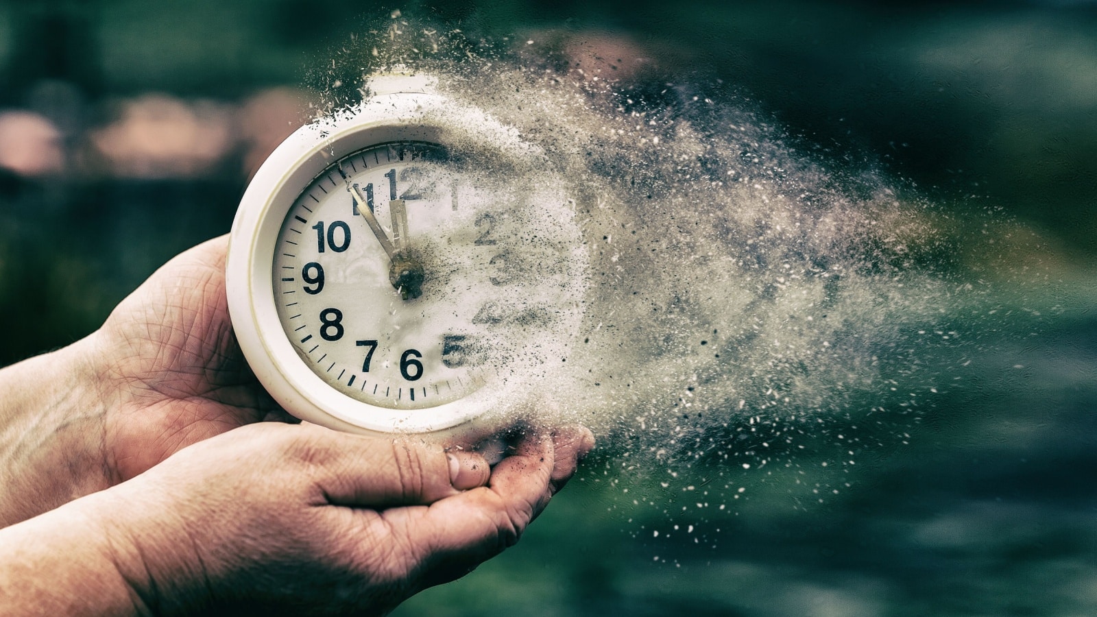 clock life time